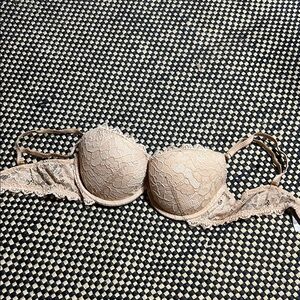 Victoria's Secret vintage Lace Bra - Cream